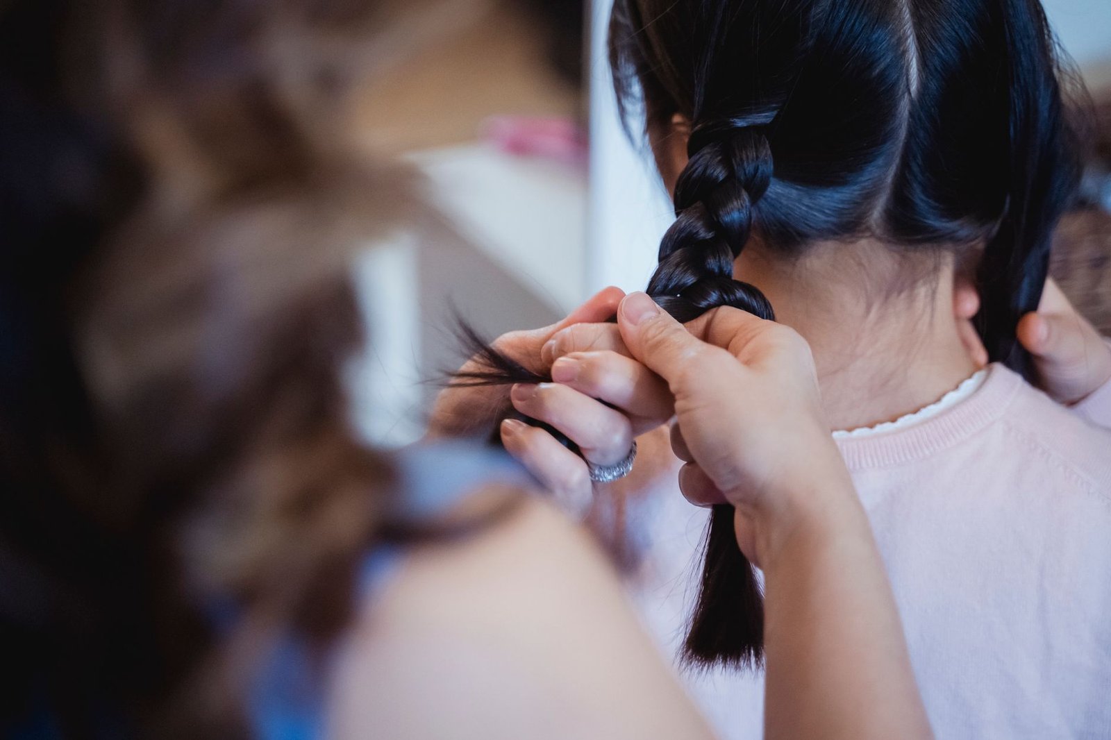 Creative DIY Hairstyle Tutorials for Christmas