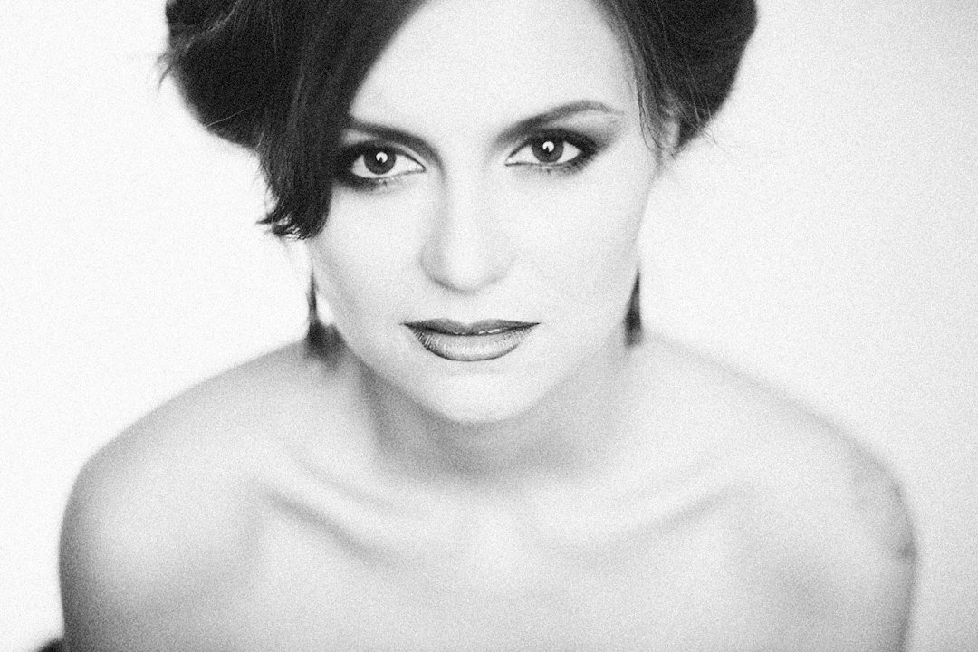 Beautiful Vintage Hair Ideas for festive occasions